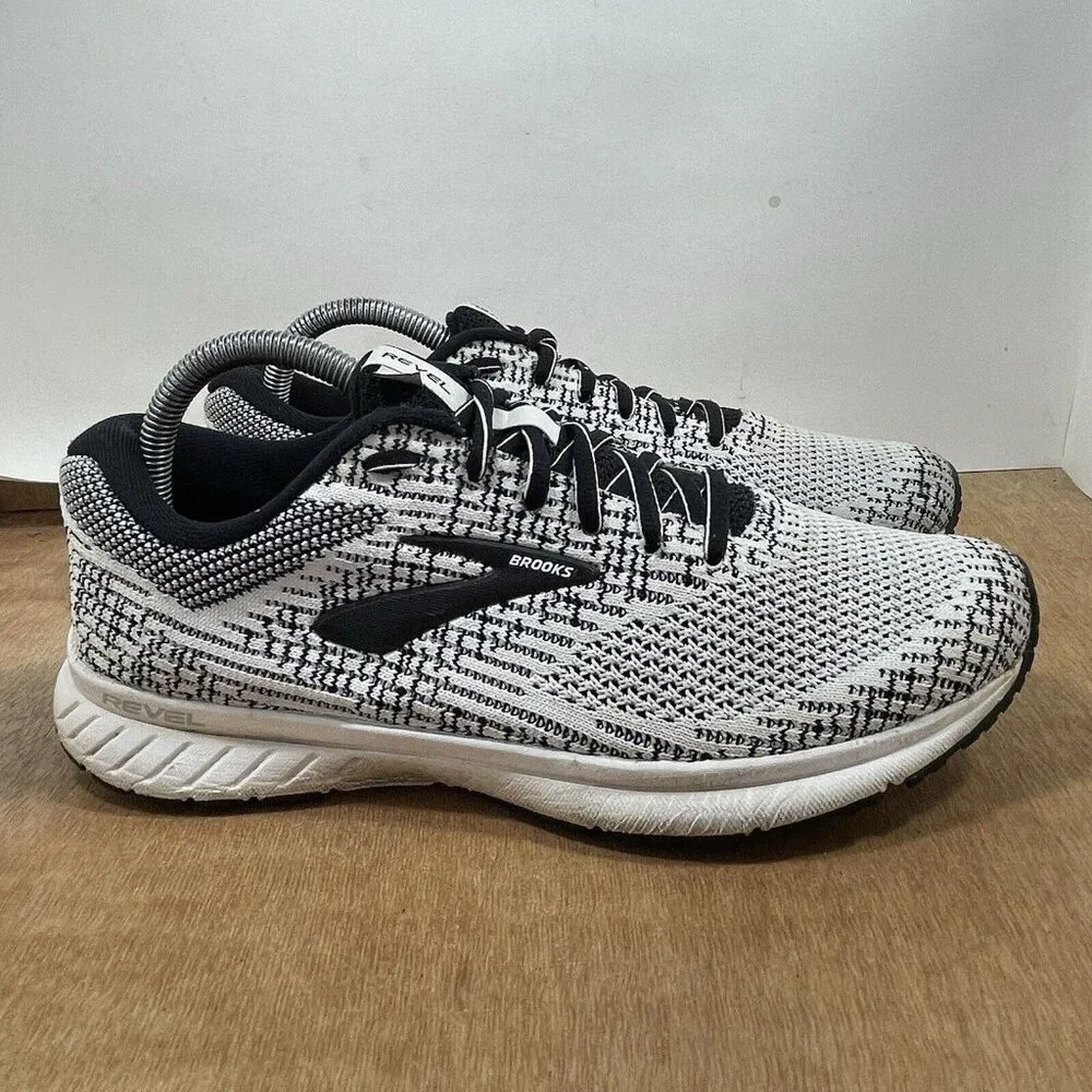 Brooks Revel 3 Women Size 9.5 White Black Running Shoes Sneakers